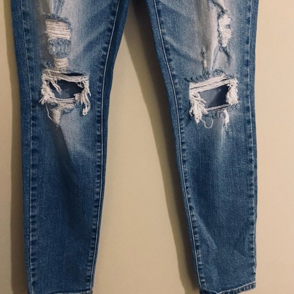 NWT Oasis by Eunina Tobi Super High Rise Mom Ankle Distressed Jeans Size 0 - Picture 3 of 16